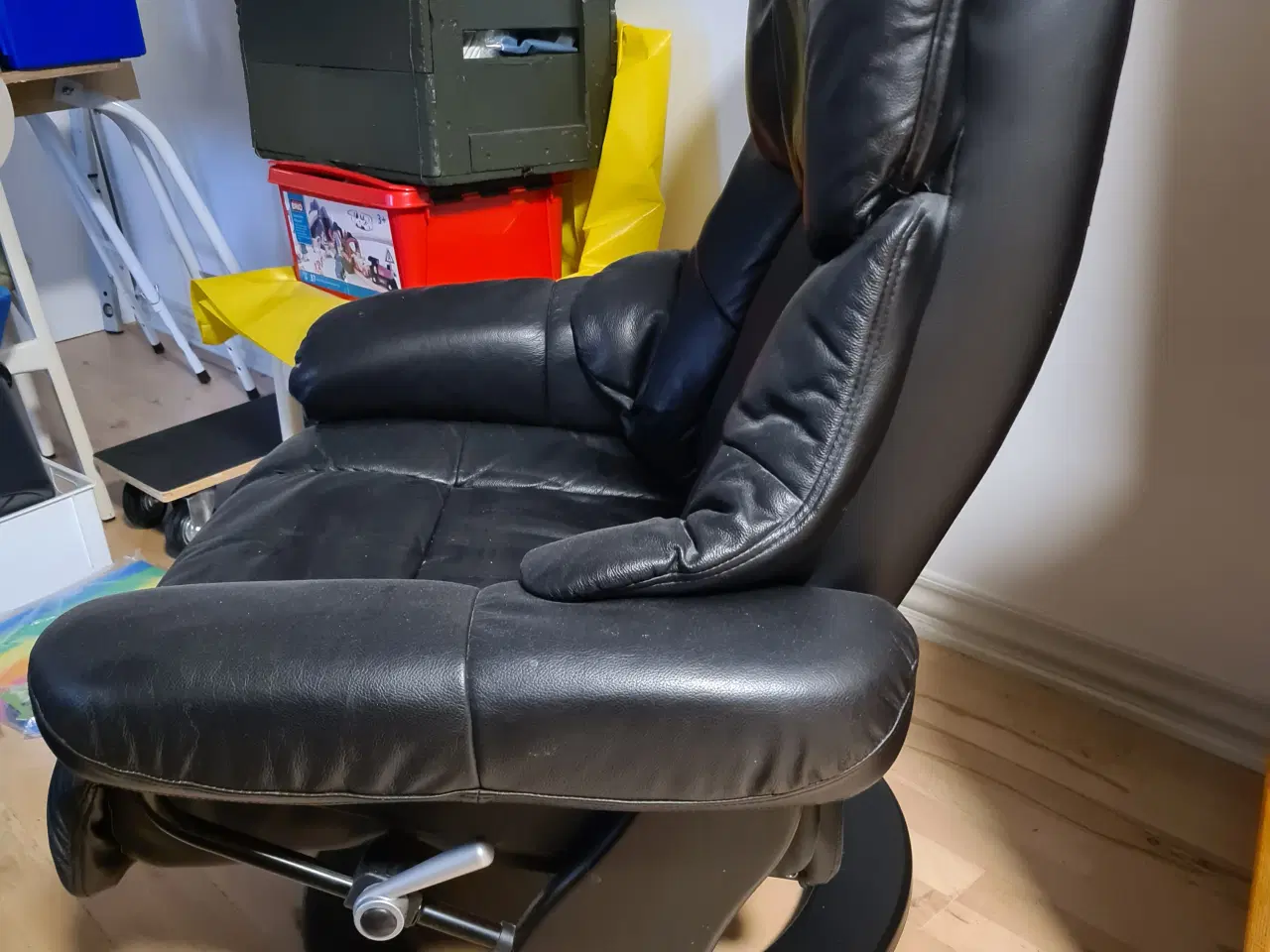 Billede 2 - Fin Lænestol i Læder.