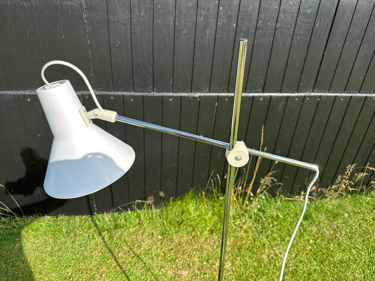 Billede 4 - Retro standerlampe i chrome og hvid