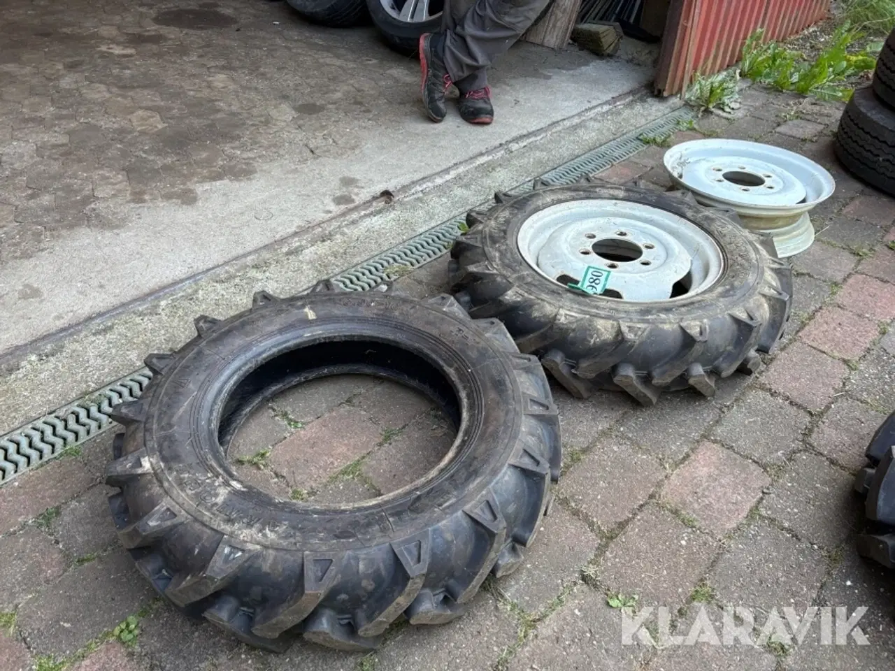 Billede 1 - Mini-traktor dæk Armour 2 stk
