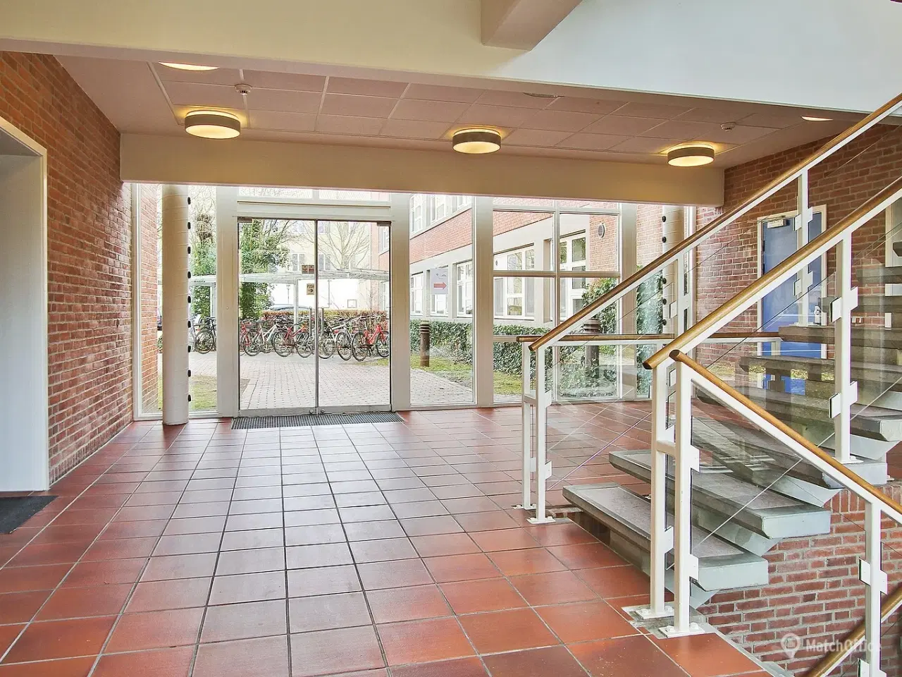 Billede 11 - Kontor tæt på S-tog