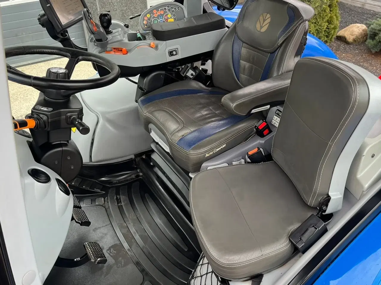 Billede 11 - New Holland T7.315 Med frontlift