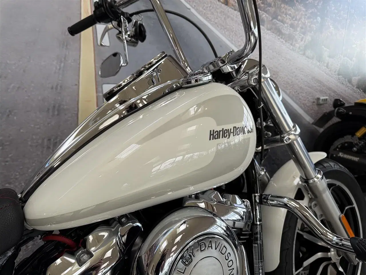 Billede 13 - Harley-Davidson FXLR Low Rider 107"