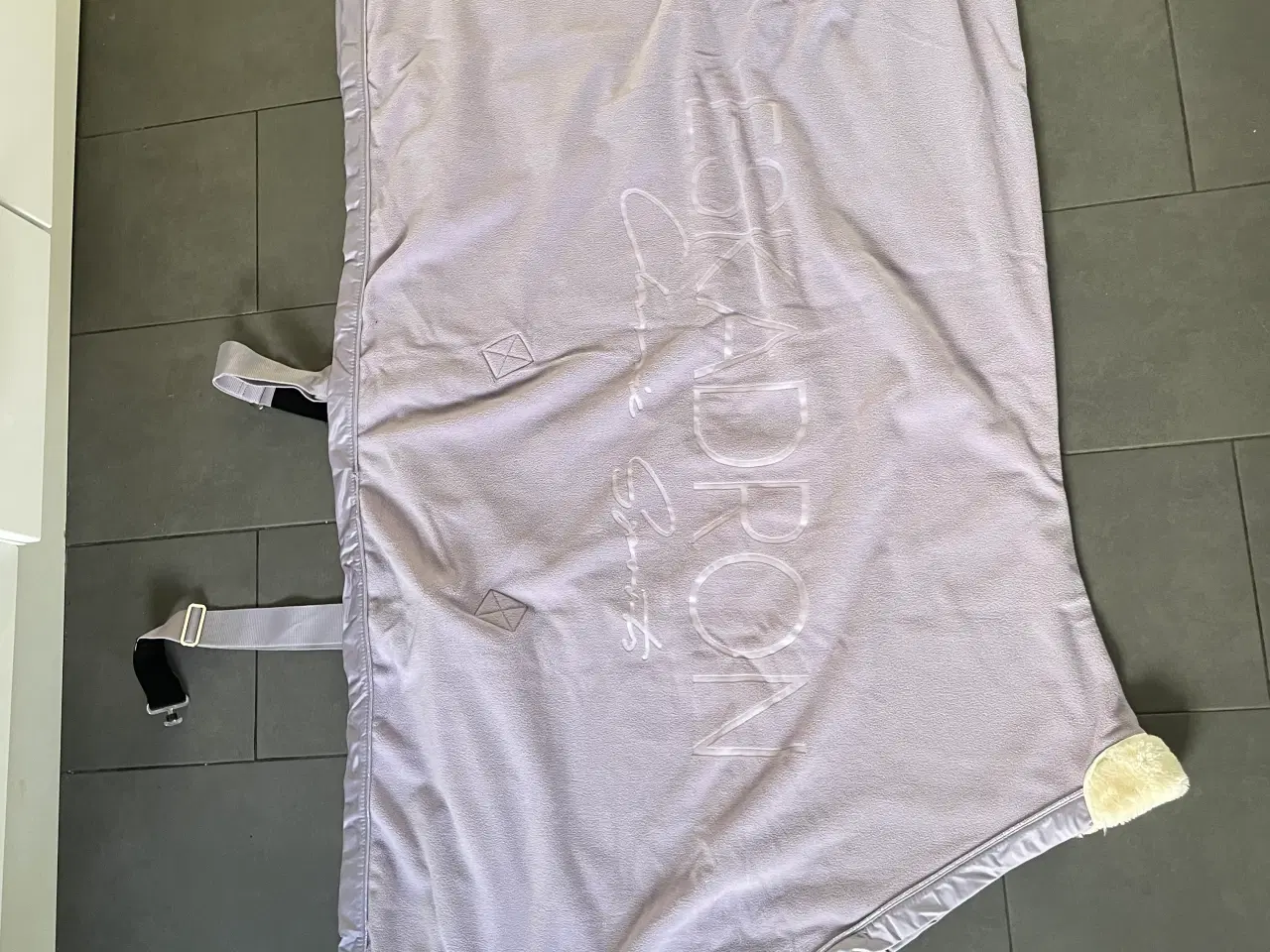 Billede 1 - 🌟 Eskadron Glossy Classic sæt 🌟