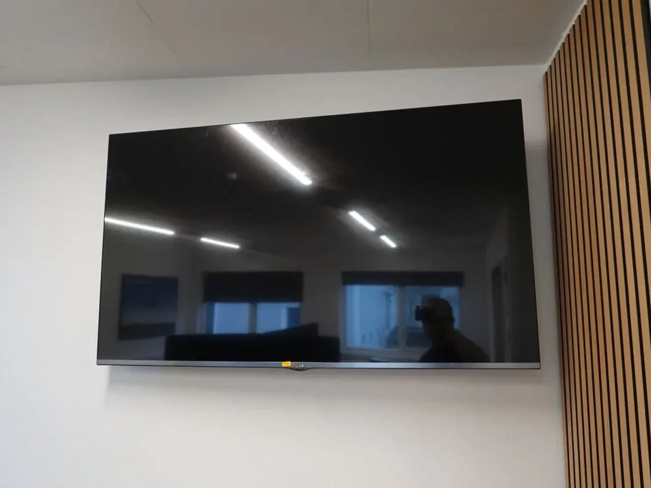 Billede 1 - Fjernsyn LG 55LB671V med fjernbetjening
