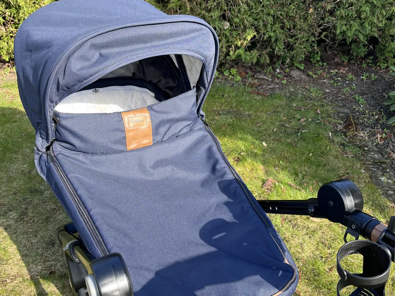 Billede 7 - Emmaljunga NXT90B – navy/cognac, velholdt, 3999 kr