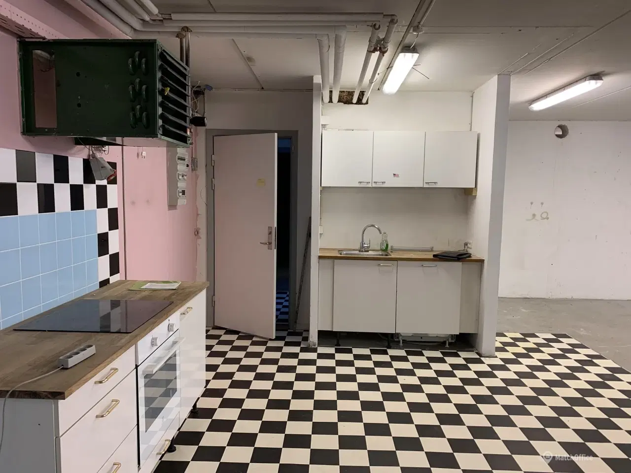 Billede 6 - Lager/showroom tæt på motorvej og offentlig transport