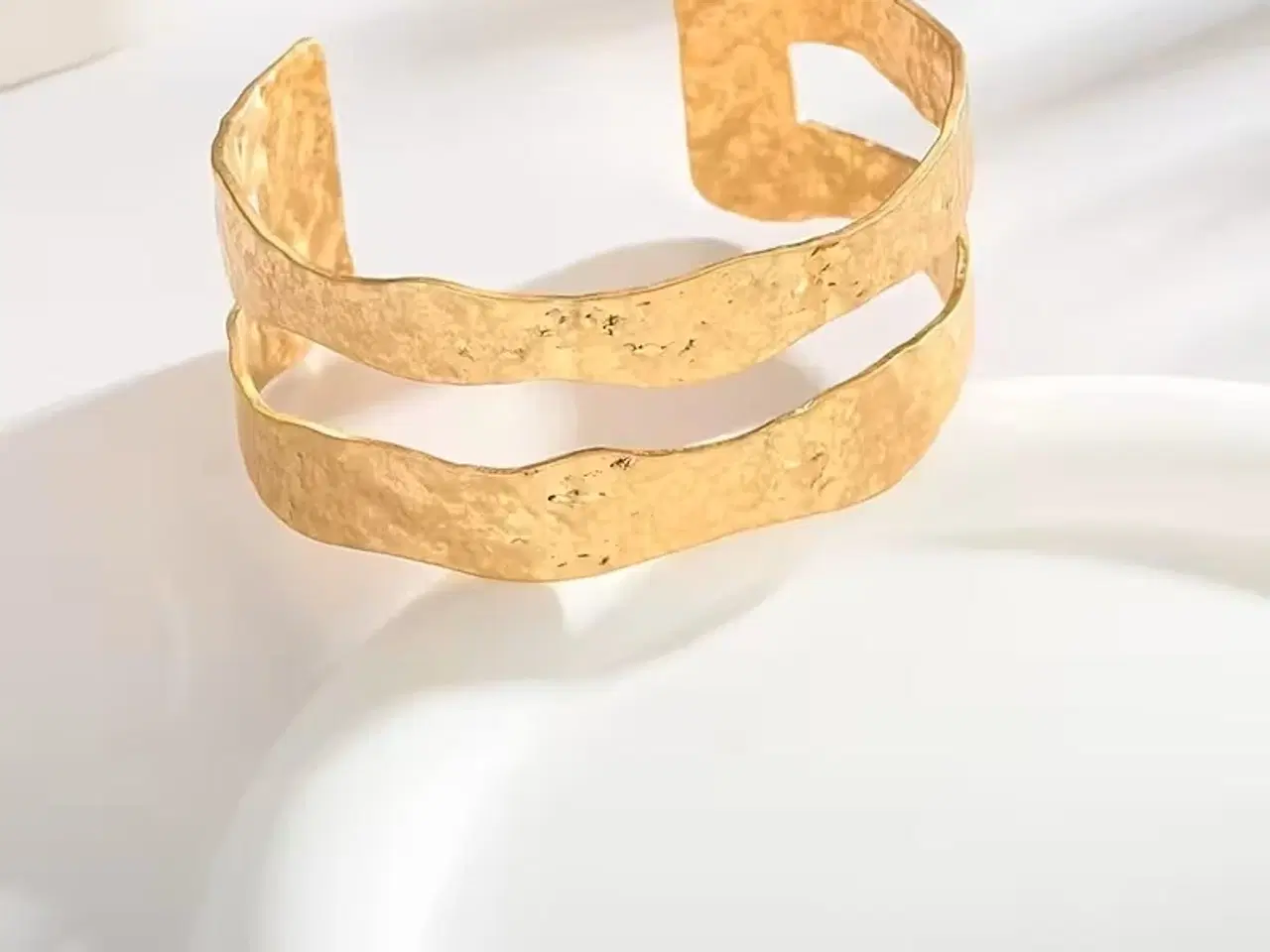 Billede 1 - * Flot armring - i bohemestil