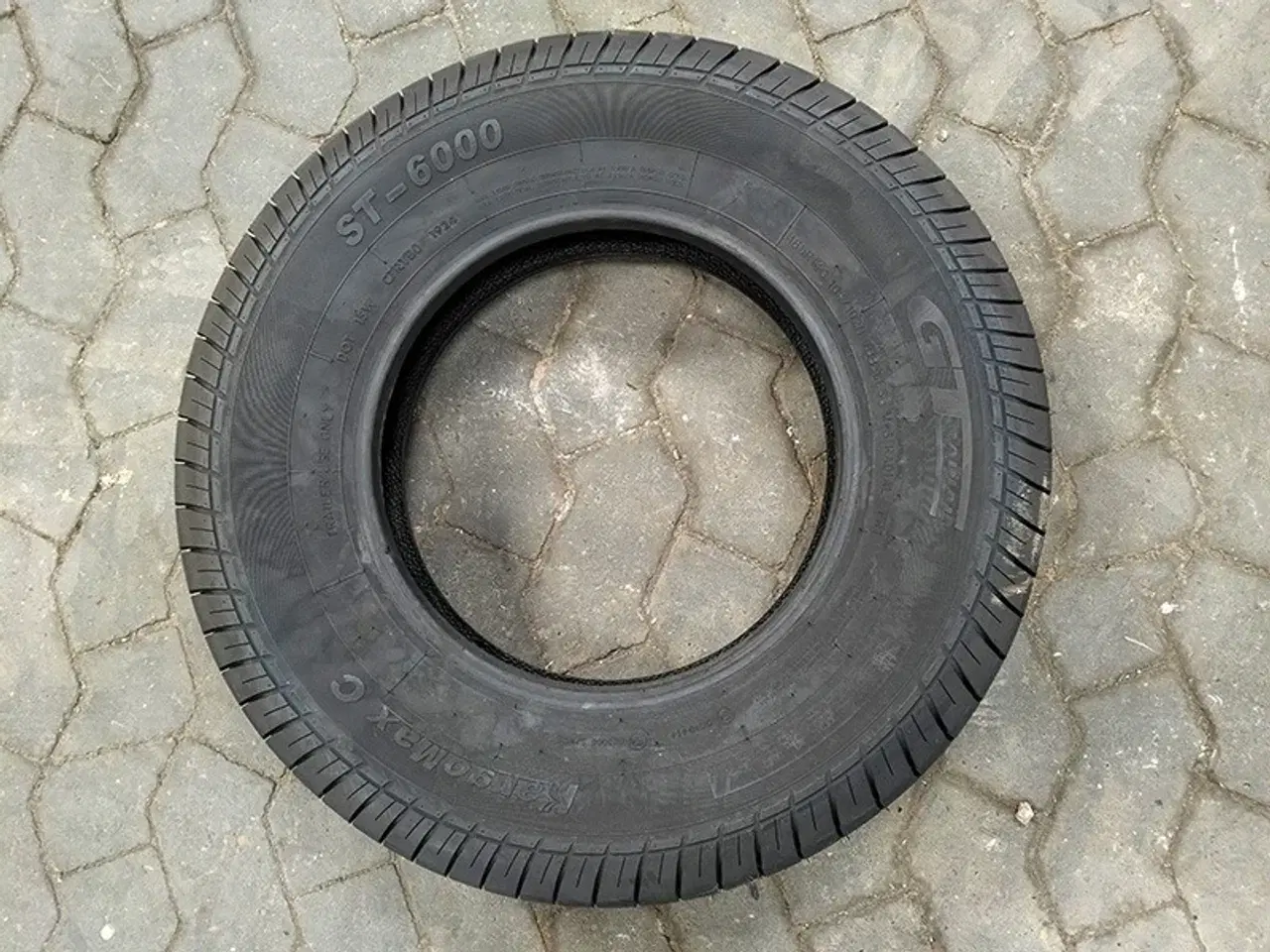 Billede 1 - 185/80R14 - 104 dæk