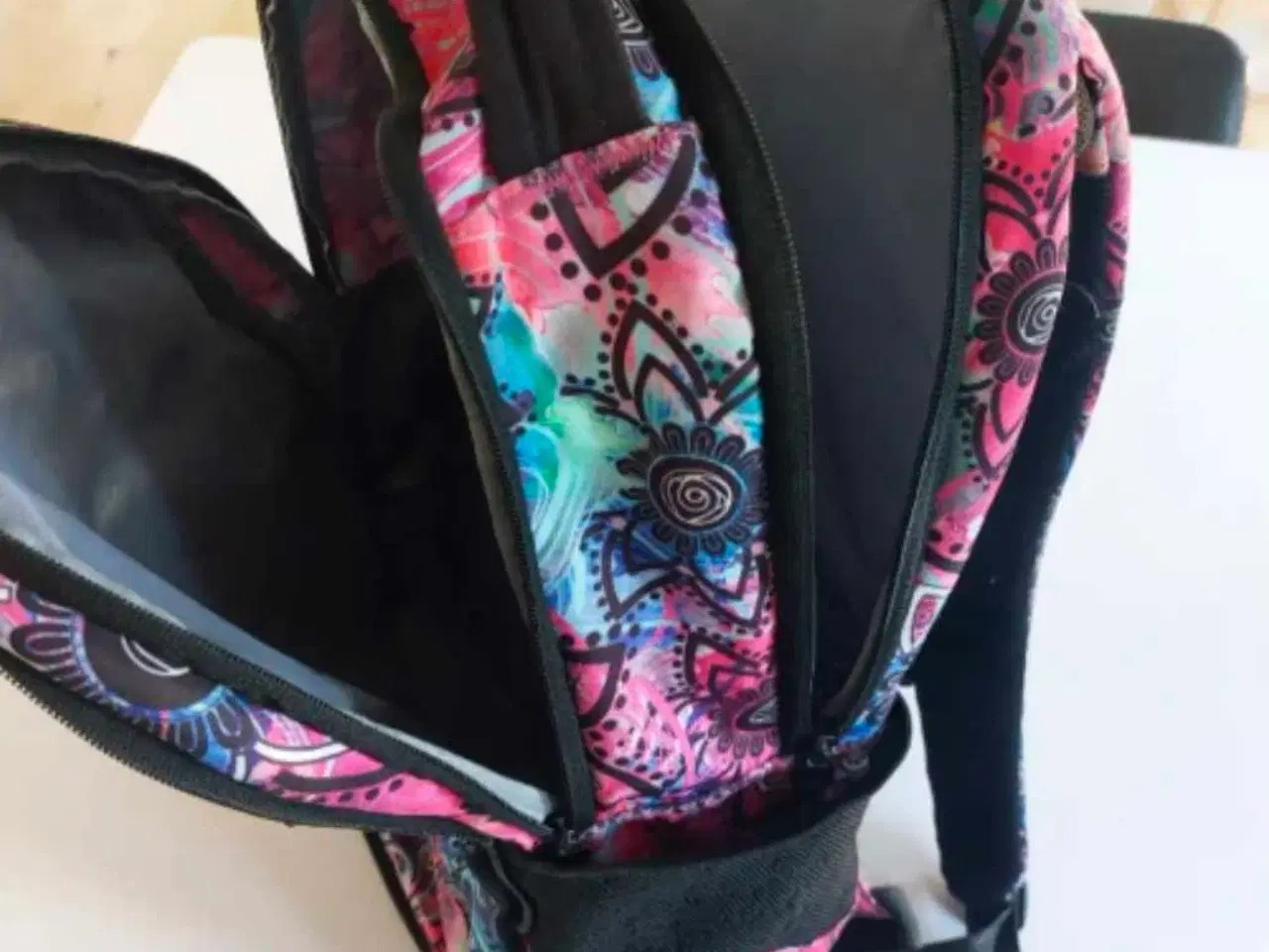 Billede 7 - Skoletaske + penalhus 2i1