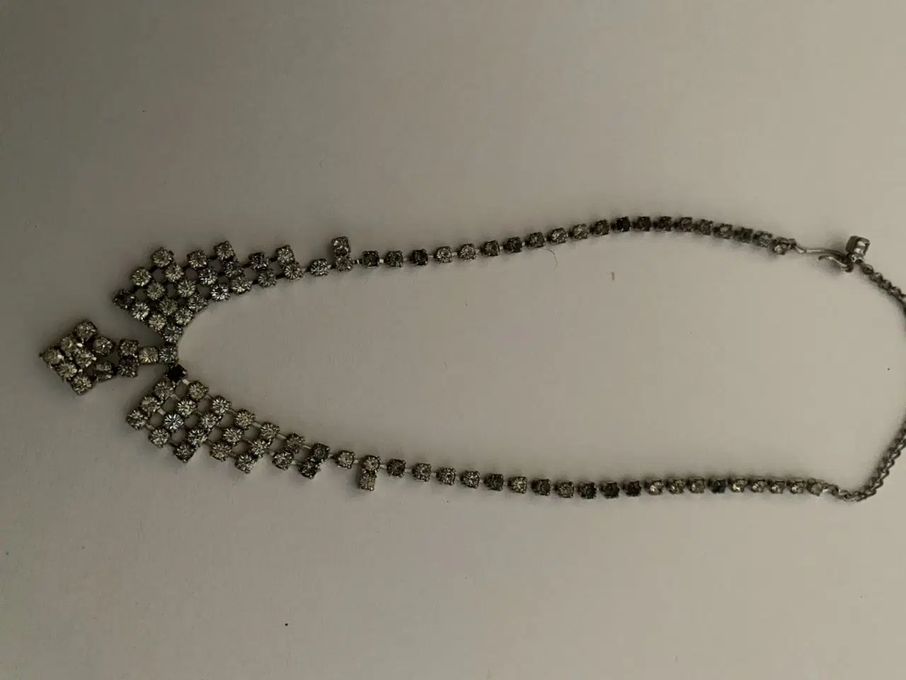 Billede 5 - Halskæder og armbånd oprydning kan sendes