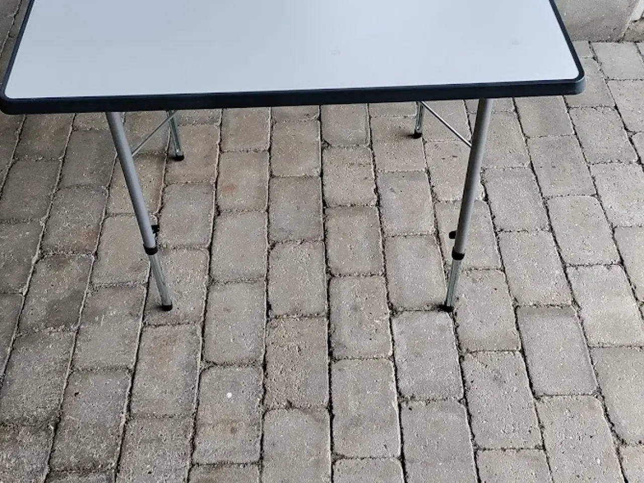 Billede 1 - camping bord sælges