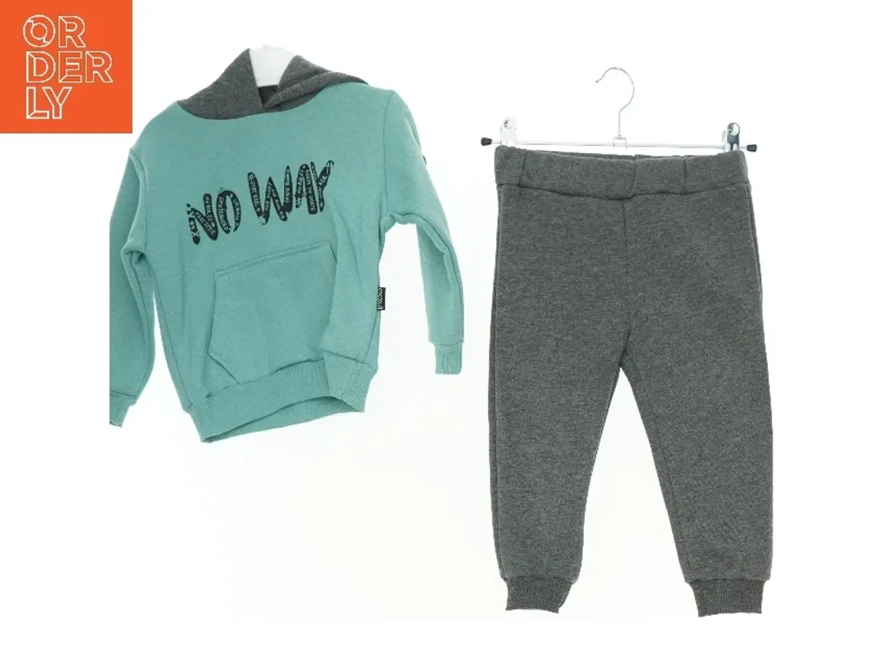 Billede 1 - Sæt børnetøj (str. 92 cm)