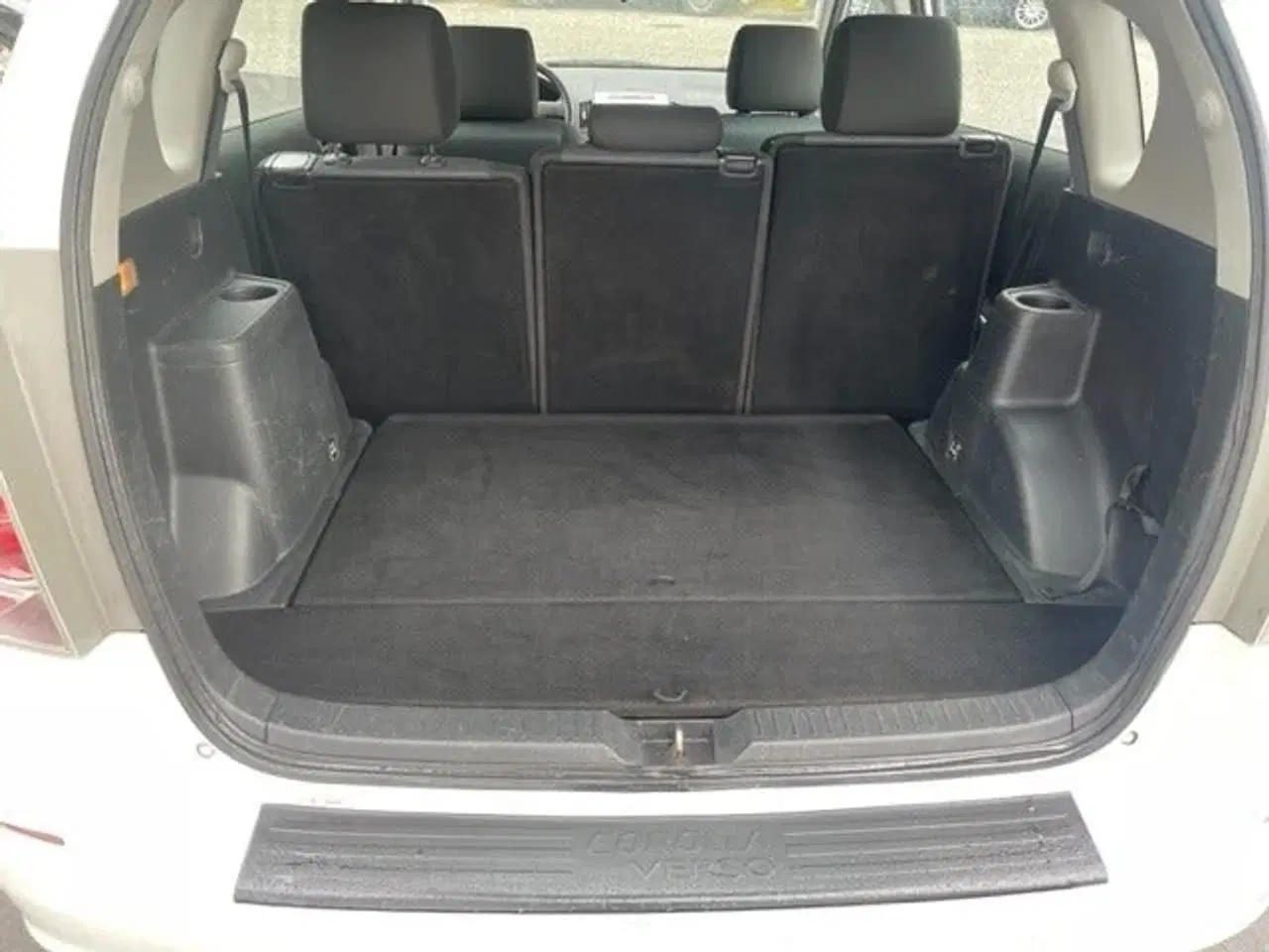 Billede 8 - Toyota Corolla Verso 2,2 D-4D Terra 7prs