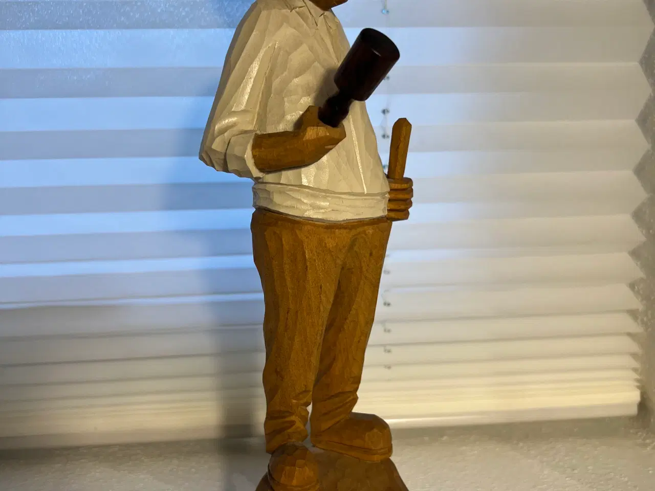 Billede 2 - Flot Frihed Knudsen træ figur 
