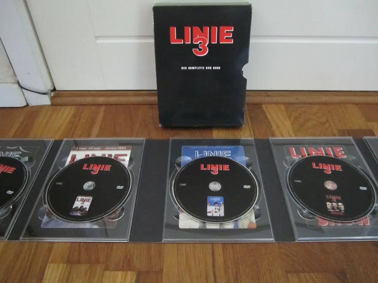 Billede 4 - Den Komplette LINIE 3 Boks. 6 x Dvd.