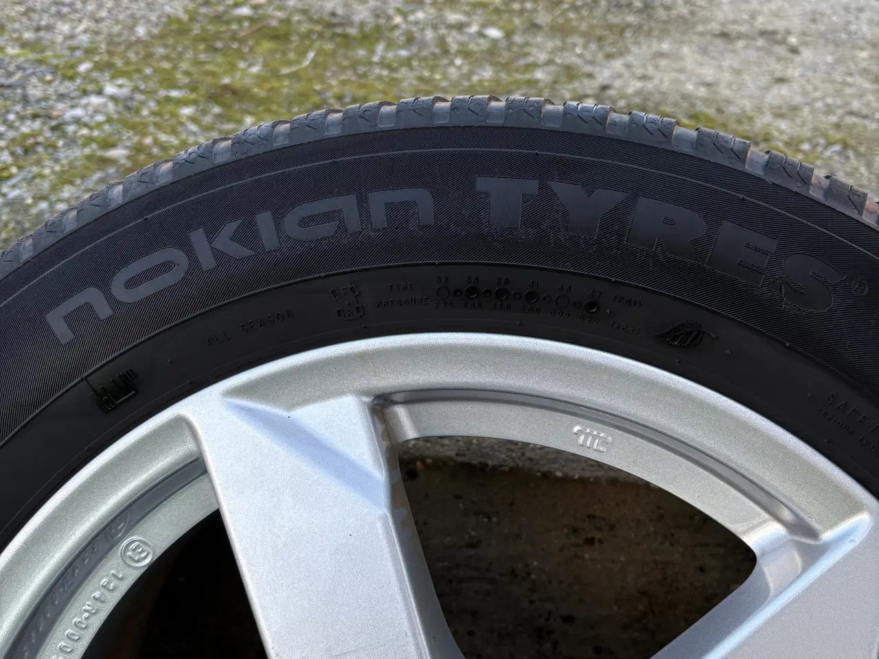 Billede 3 - Rial Alufælgemed Nokian Vinterdæk