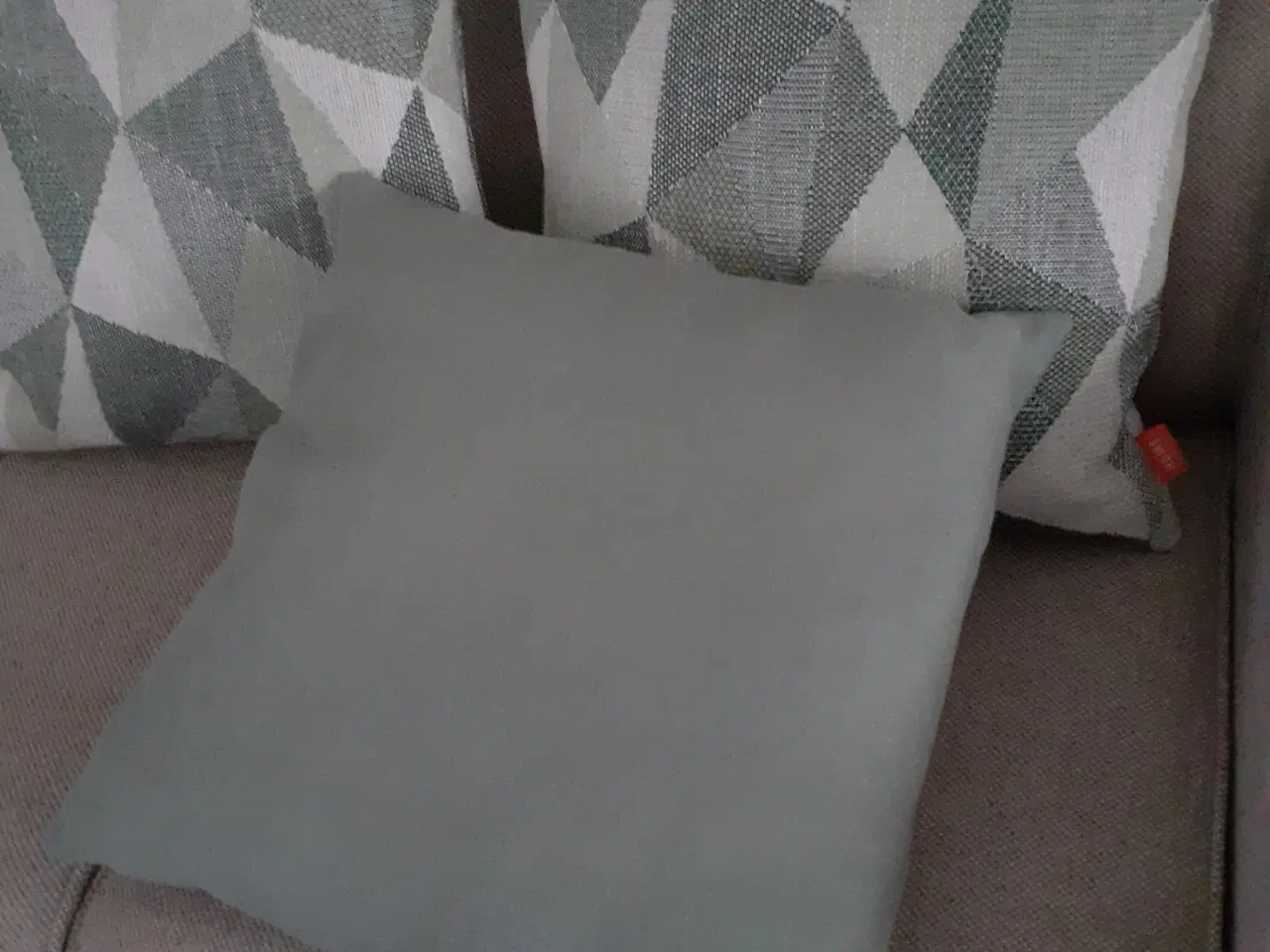 Billede 1 - Sofapuder i grønlig og beige farve