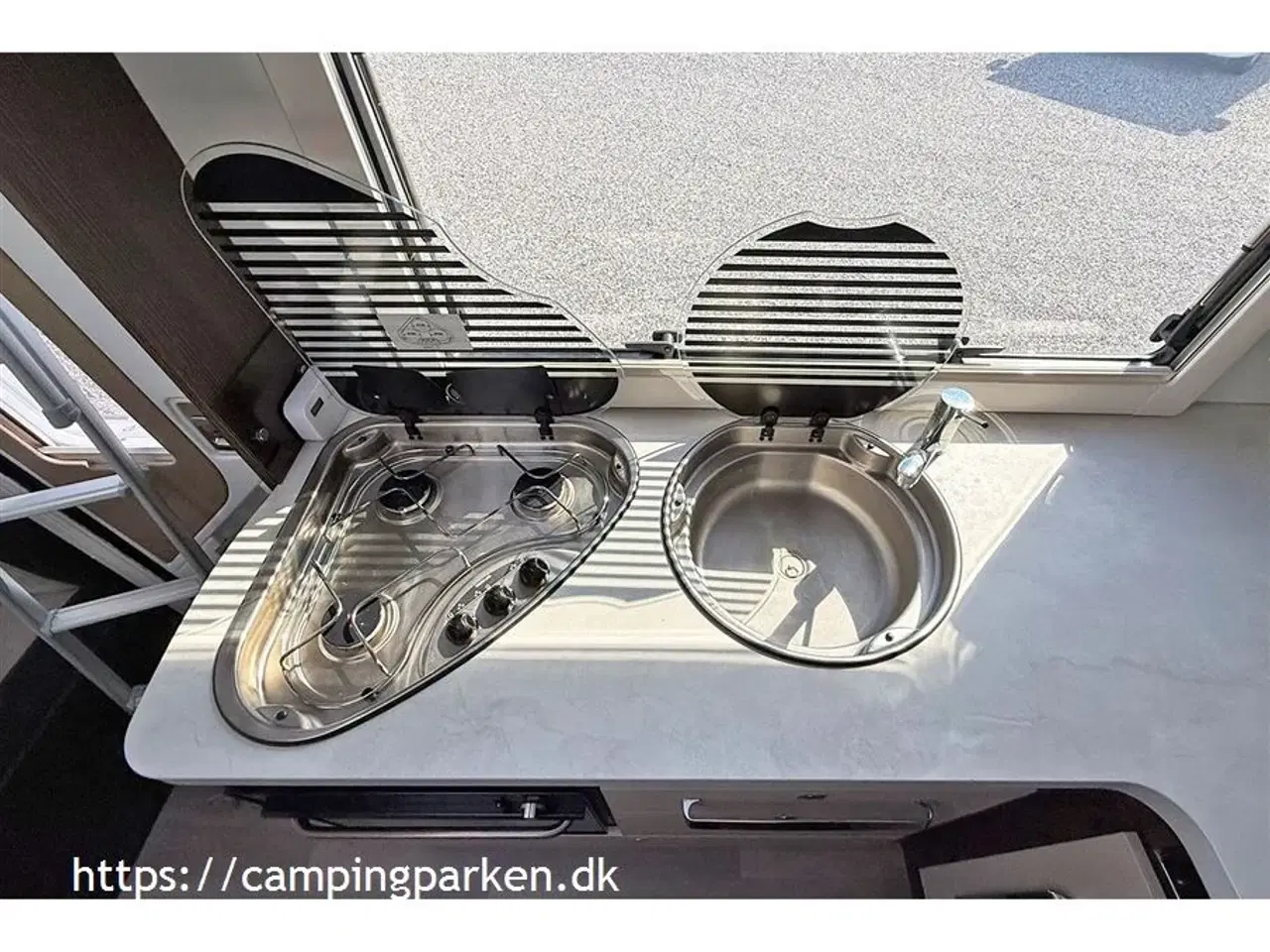 Billede 5 - 2020 - Benimar Tessoro T481 NK   Velholdt og super kort camper under 6 meter