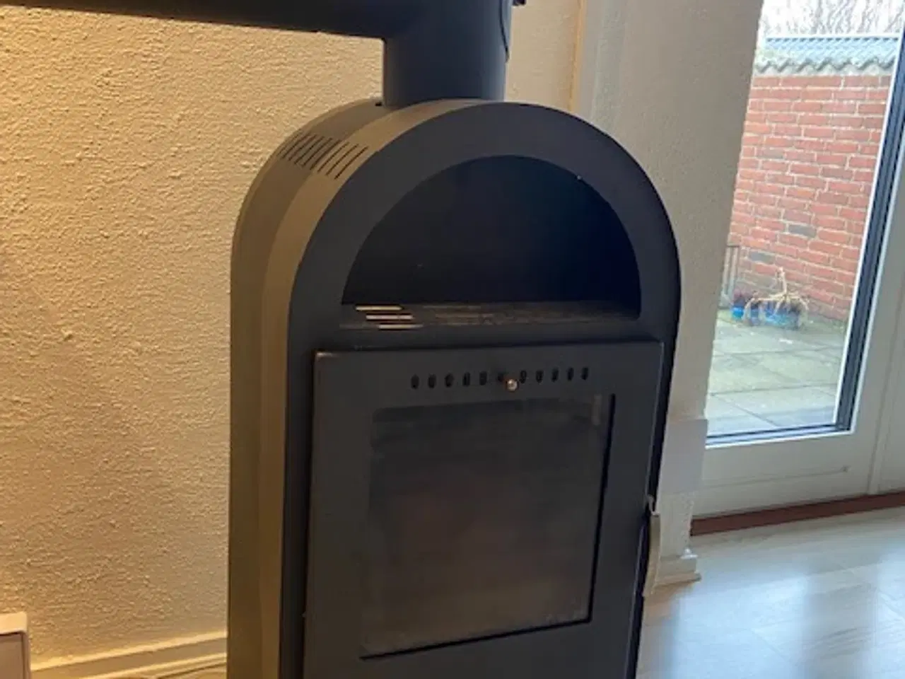 Billede 1 - Brændeovn GRATIS