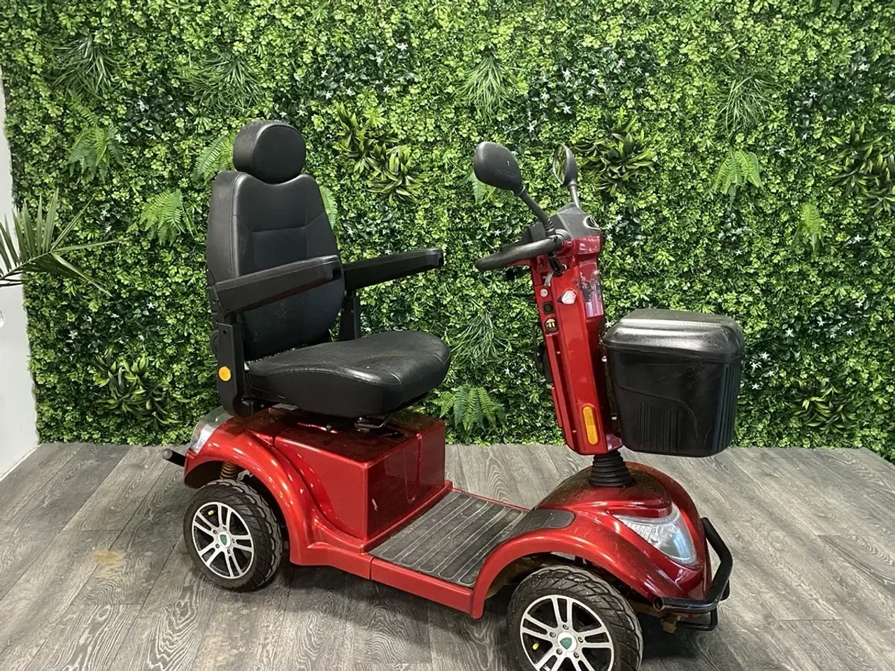 Billede 1 - LM-600 rød