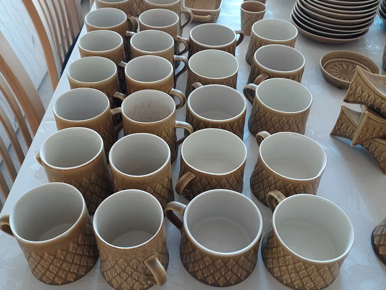 Billede 2 - Bing & Grøndahl, Kronjyden, Relief stel