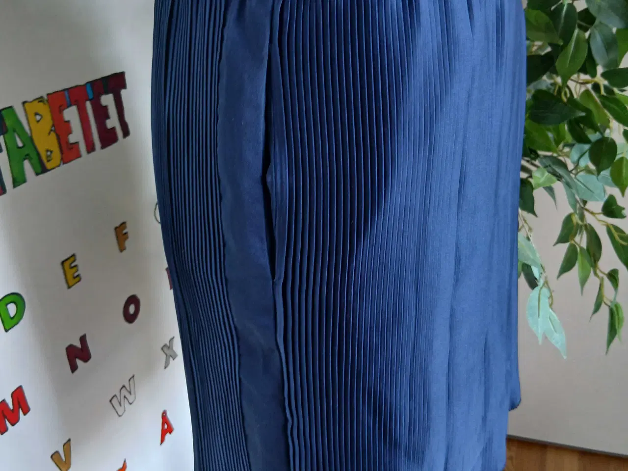 Billede 4 - Nederdel. Scotch & Soda. XL & XXL