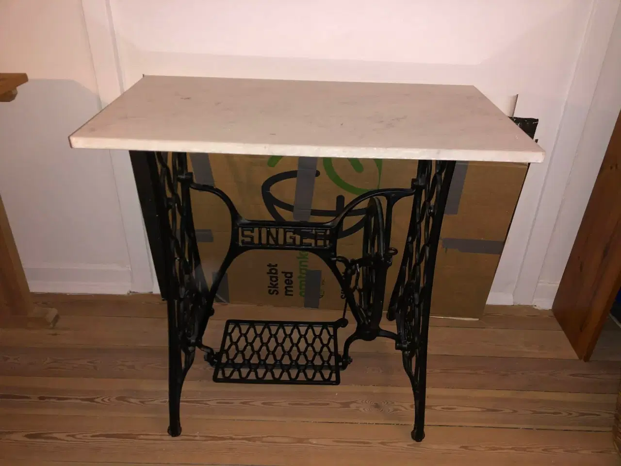 Billede 1 - Symaskine bord, bordplade i marmor