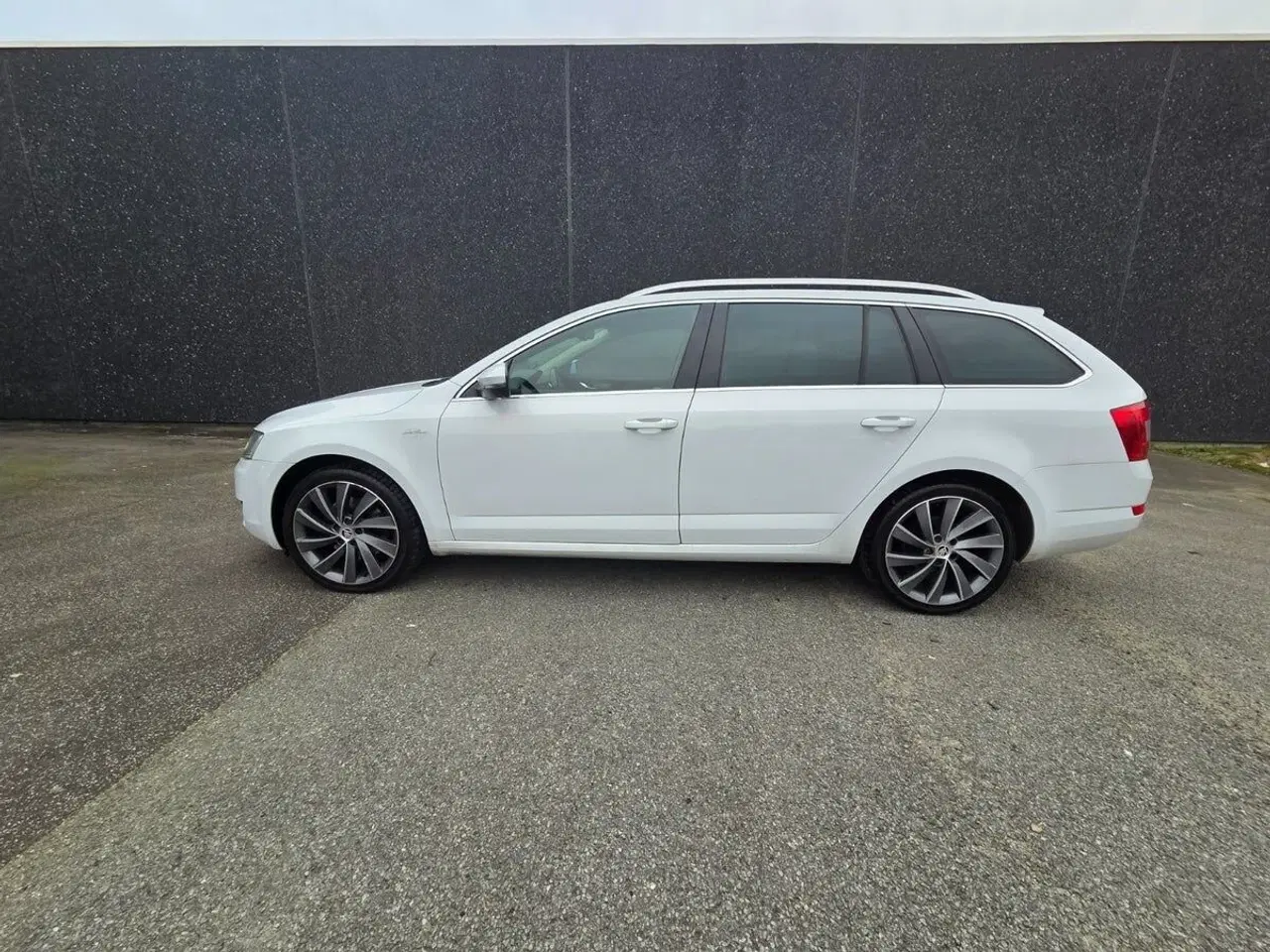 Billede 1 - Skoda Octavia Combi 1,8 TSI L&K 180HK Stc 6g
