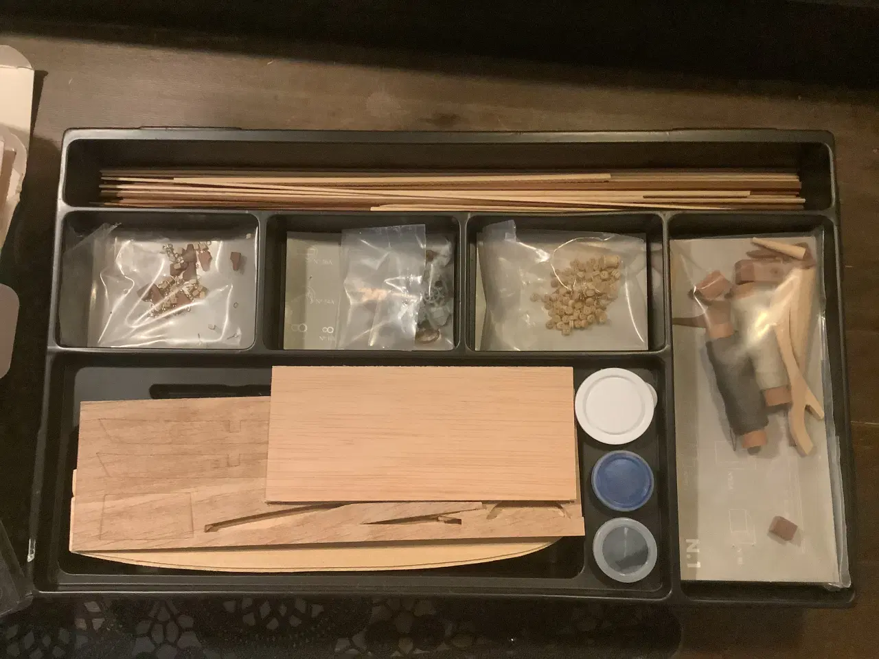 Billede 3 - HMS Bounty træ-skibs modelbyggesæt. Constructo