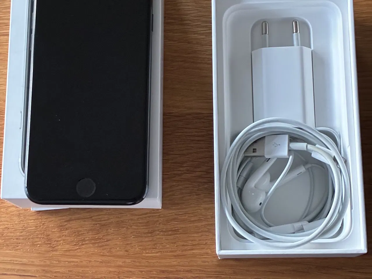 Billede 1 - iPhone SE  2020 model A2296