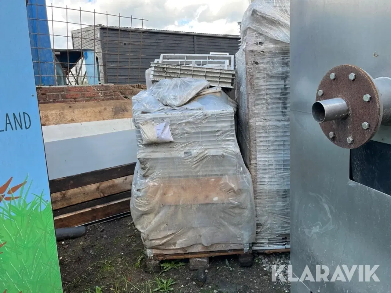 Billede 11 - Ventilatorer og rammer  Skiold ca. 48 styk