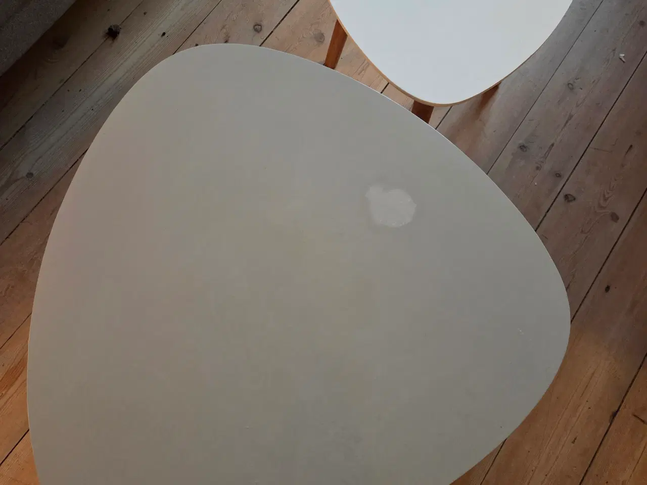 Billede 2 - To små sofaen borde 