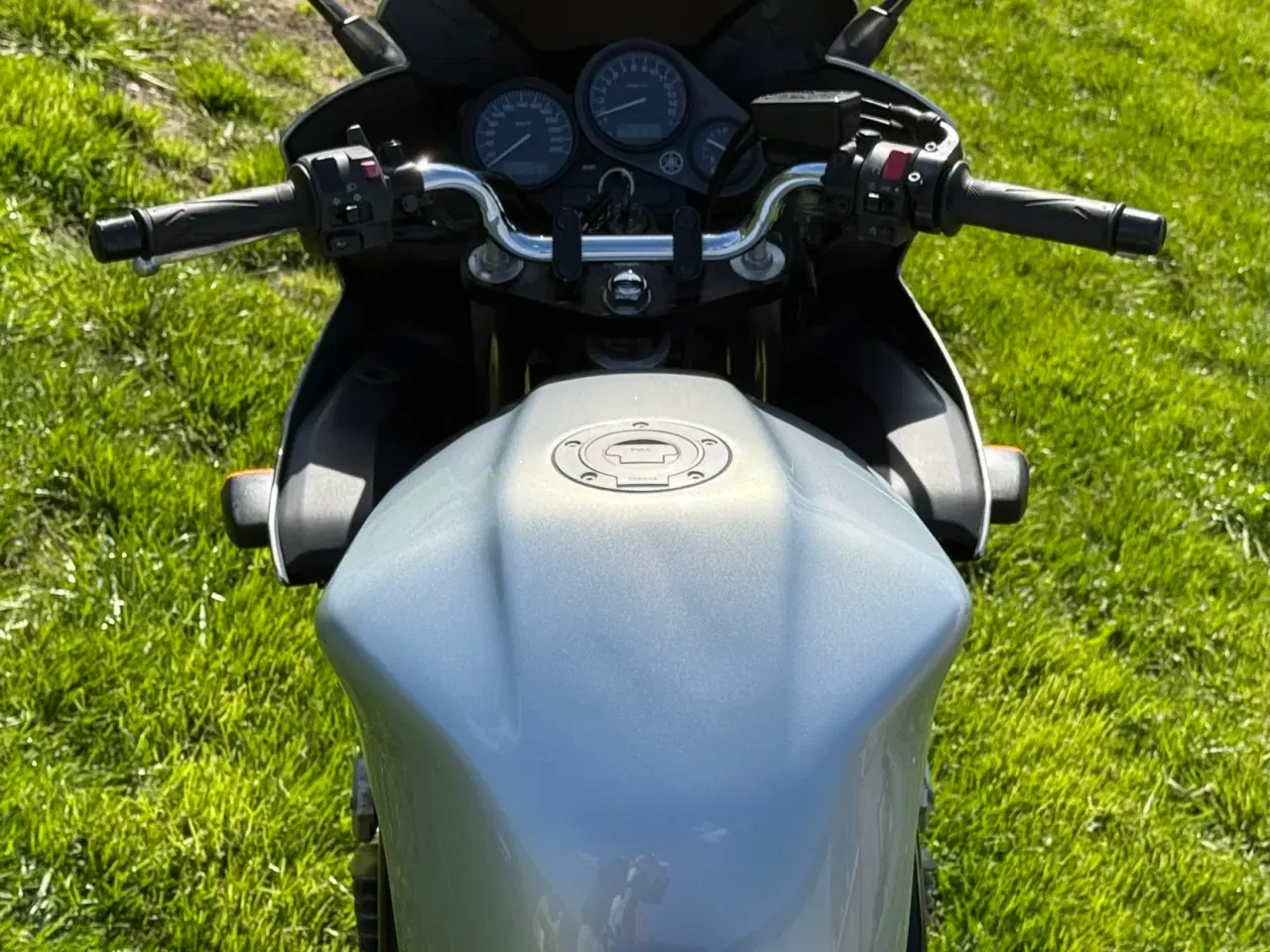 Billede 3 - Nysynet Yamaha FZS 600 Fazer, 95 hk, 2003