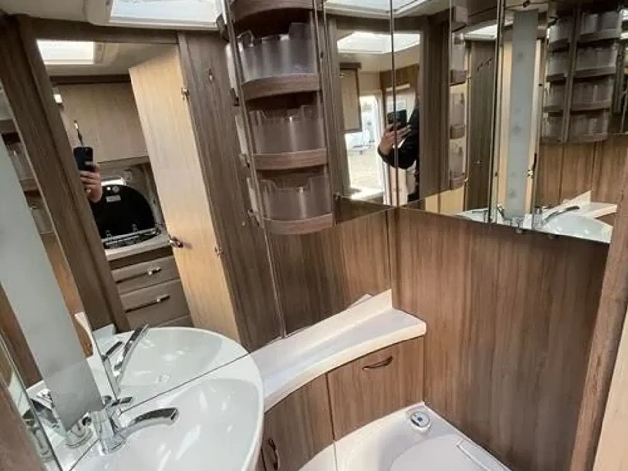 Billede 8 - Hobby DE LUXE 495 UL