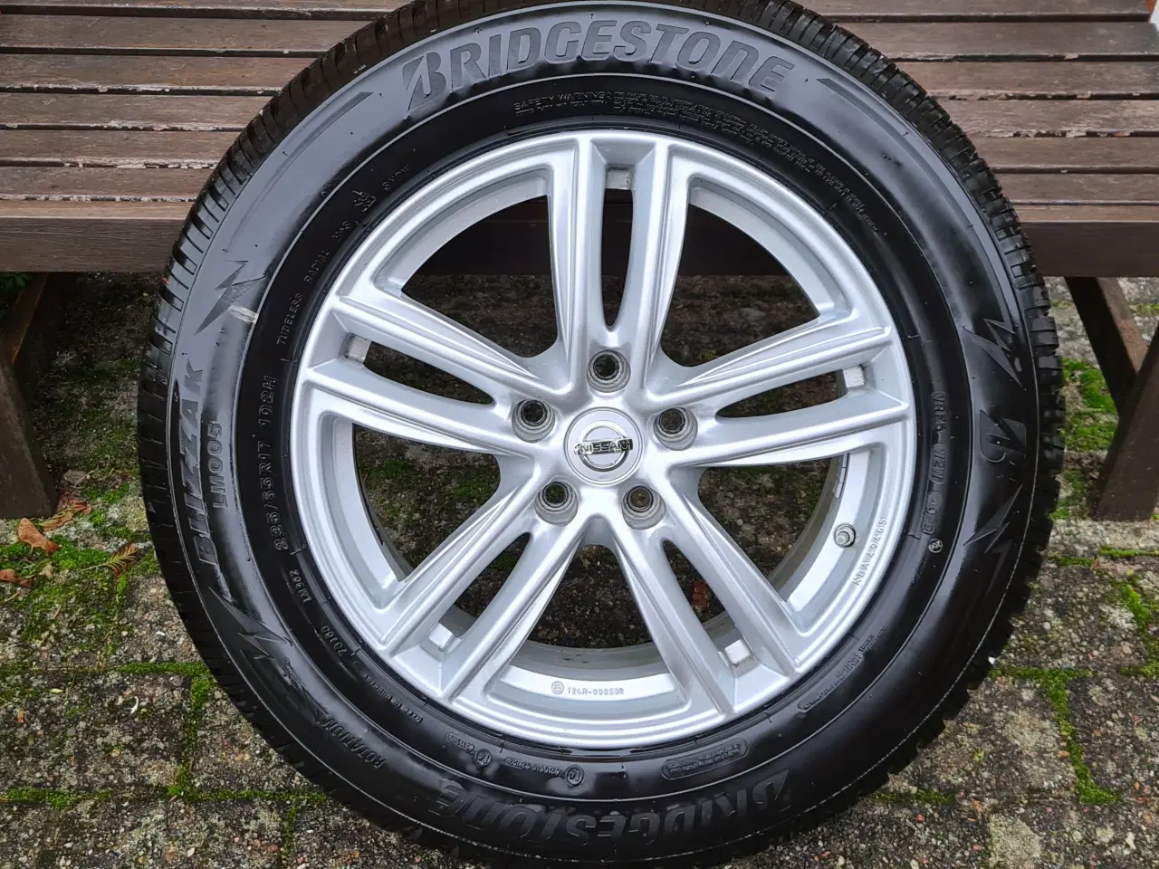 Billede 1 - 17"Vinterhjul, 225/65R17" på Alu., Nissan X-Trail.