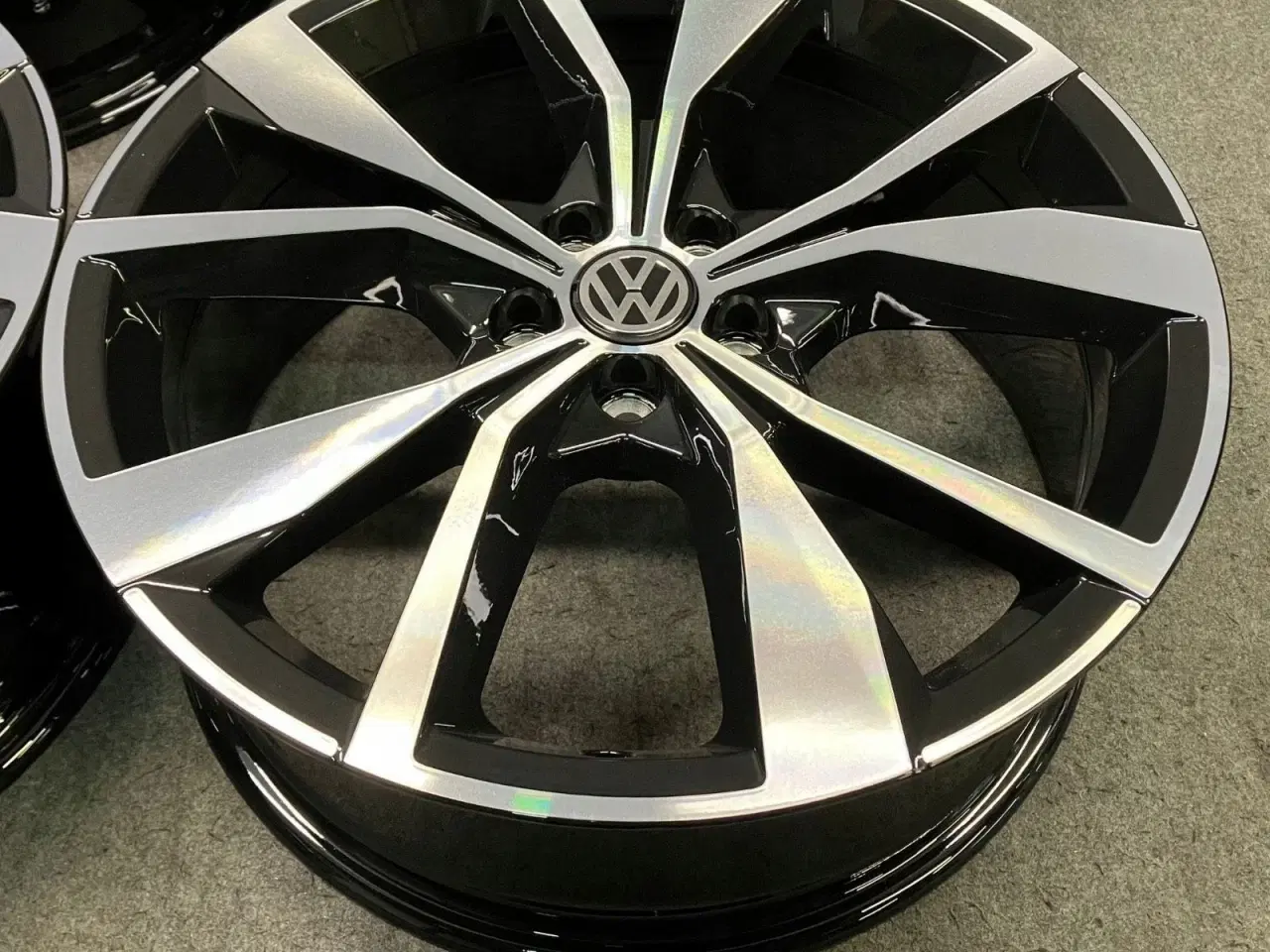 Billede 5 - ALUFÆLGE VW TAIGO 2G7 T-CROSS C11 MISANO 18"