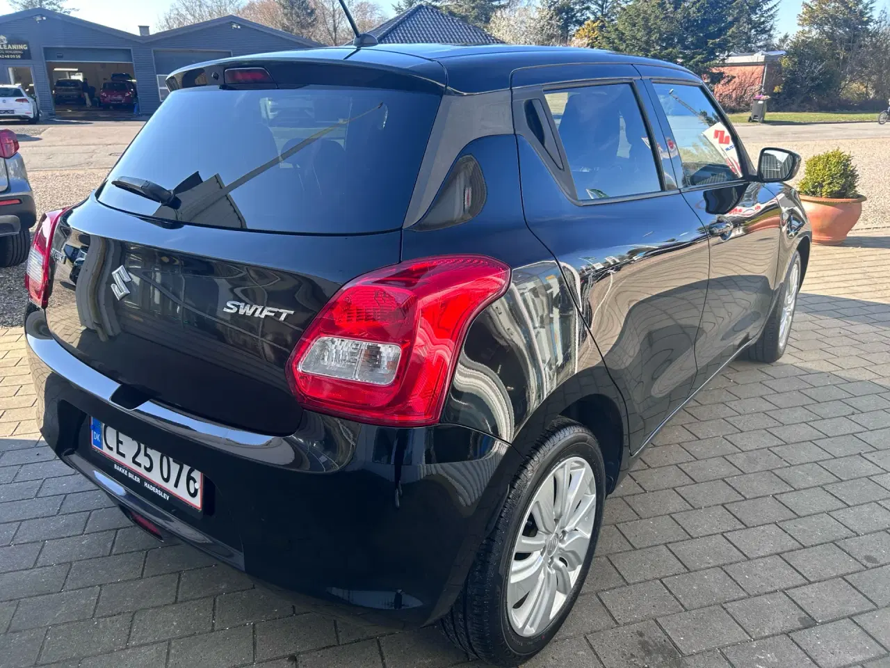 Billede 5 - Suzuki Swift 1,2 Dualjet Action AEB 90HK 5d