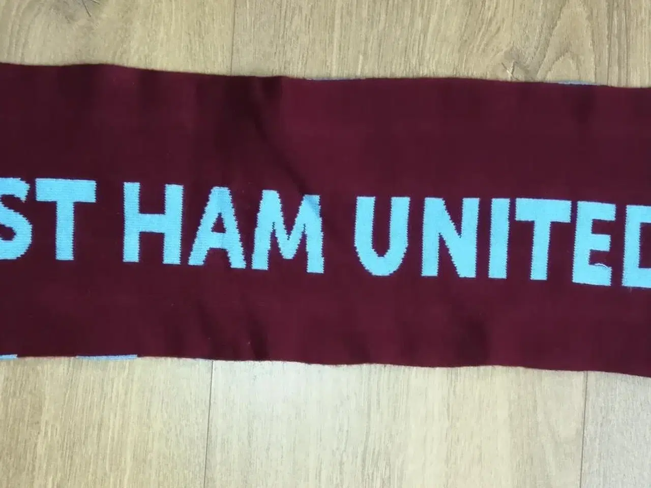 Billede 3 - NYT WEST HAM UNITED HALSTØRKLÆDE, 135 CM