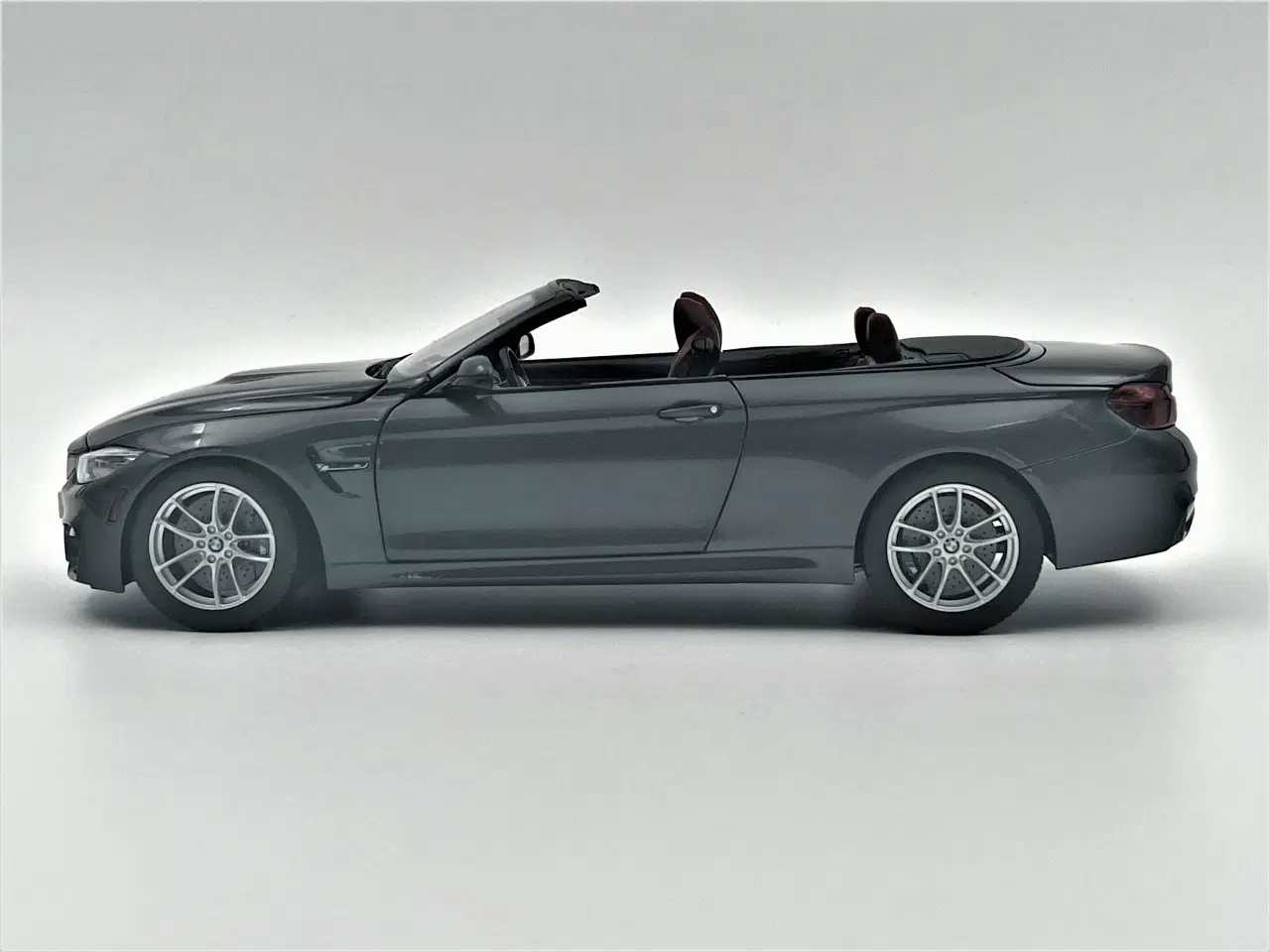 Billede 3 - 2015 BMW M4 Cabriolet 1:18 