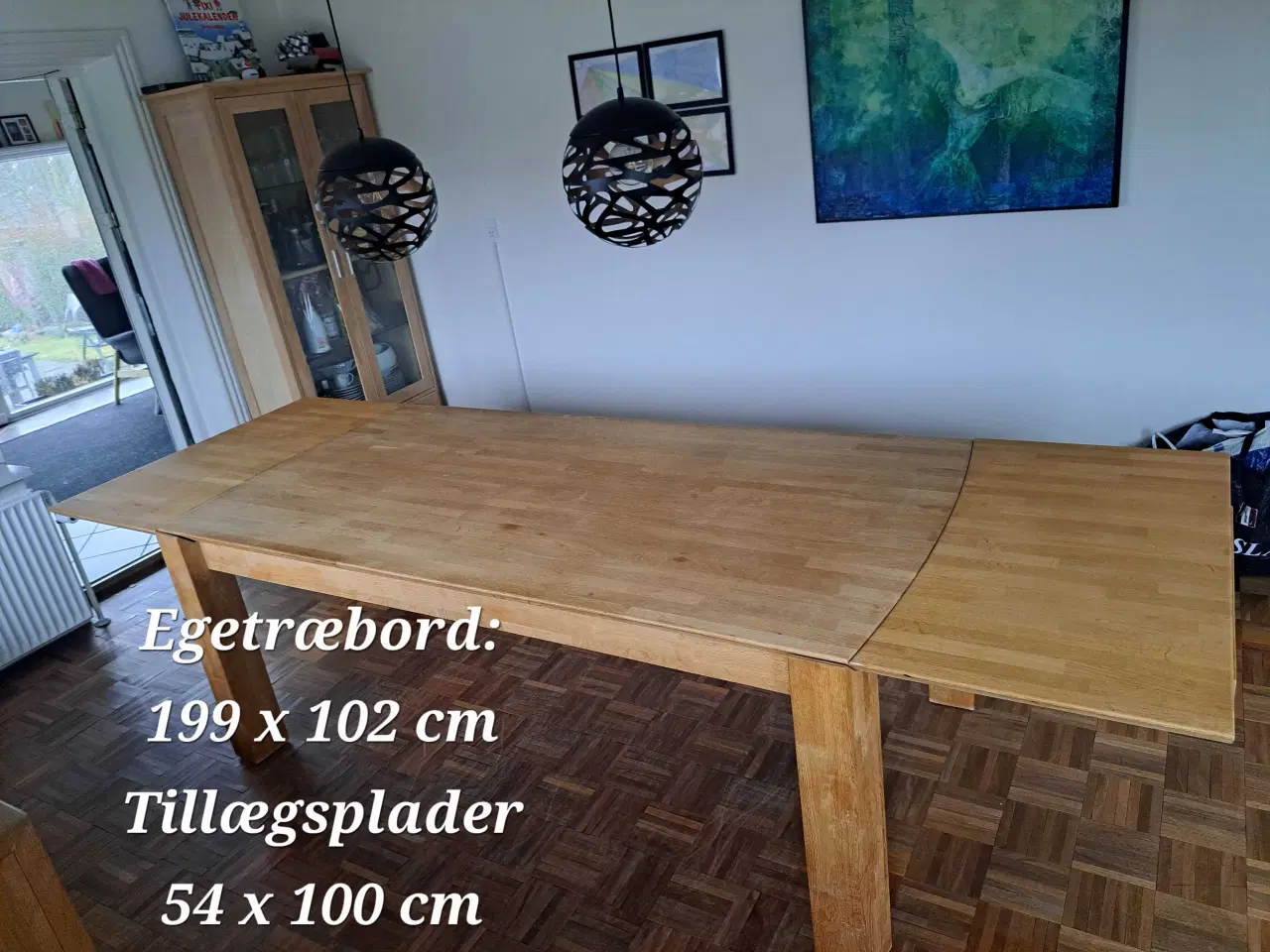 Billede 1 - Spisebord i massiv egetræ m 2 tillægsplader