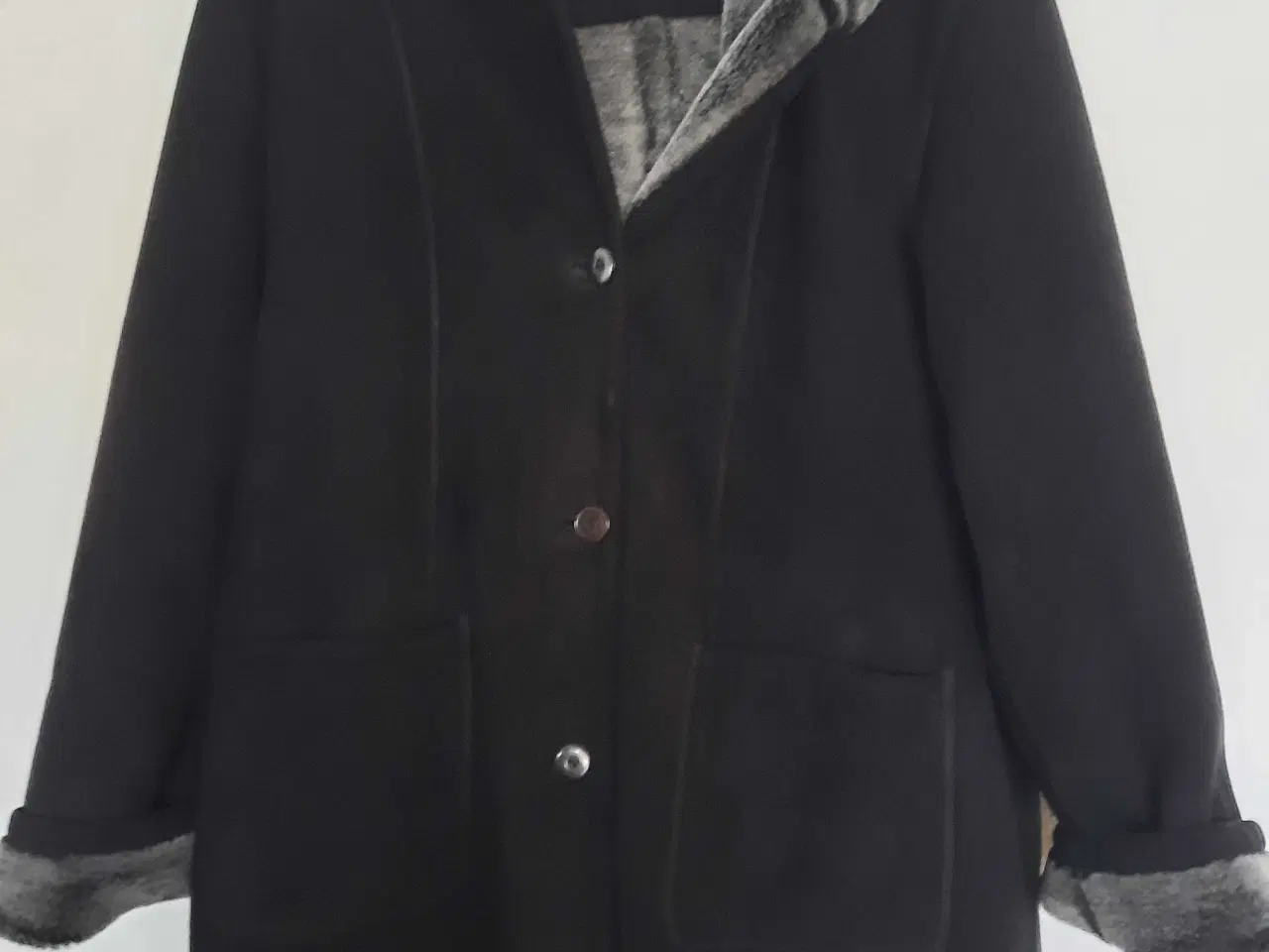 Billede 1 - Hjem og stil: Varm ,lækker 3/4 jakke