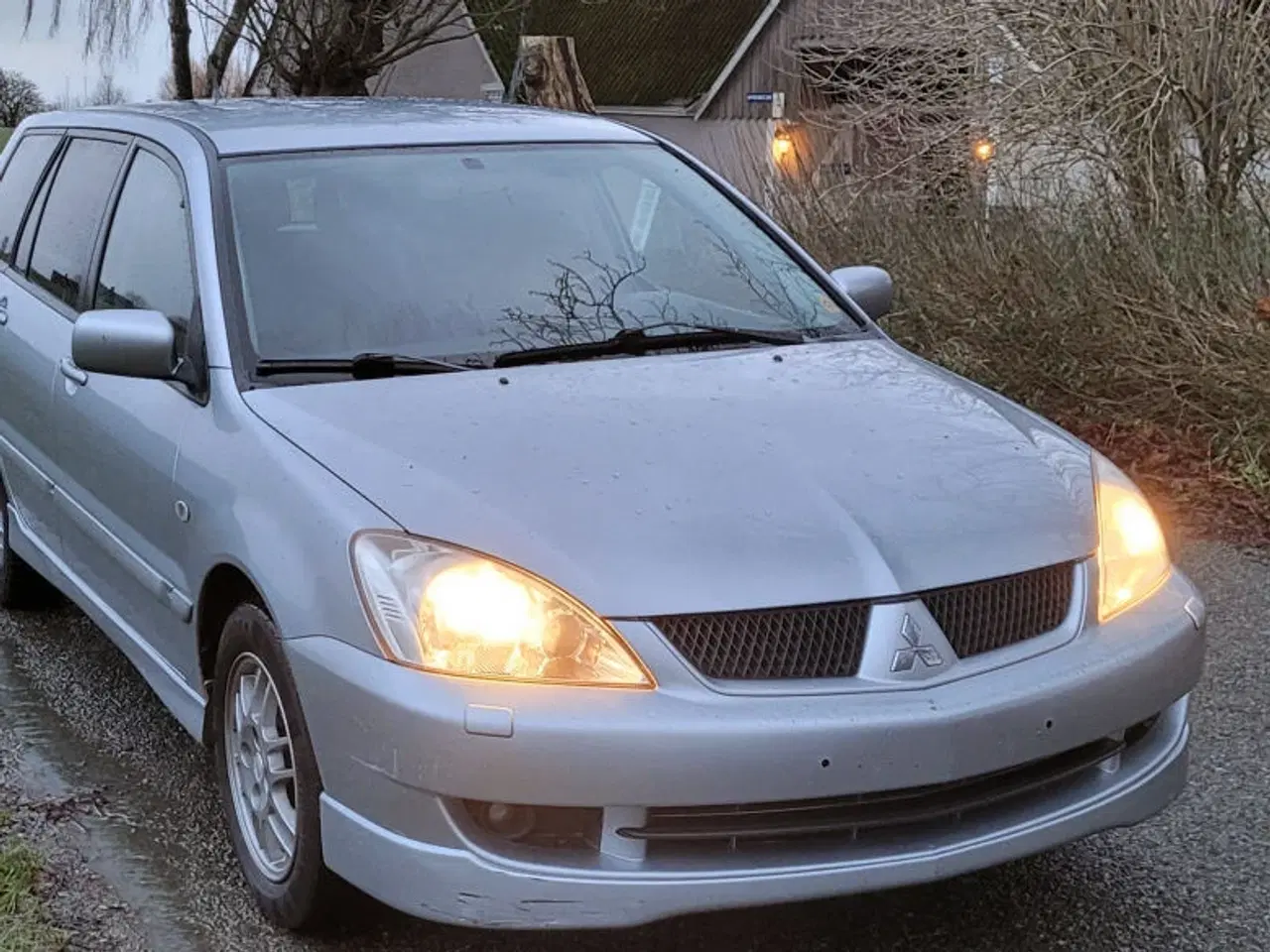 Billede 2 - Mitsubishi Lancer stationcar 1.6i, Nysynet, KM 189