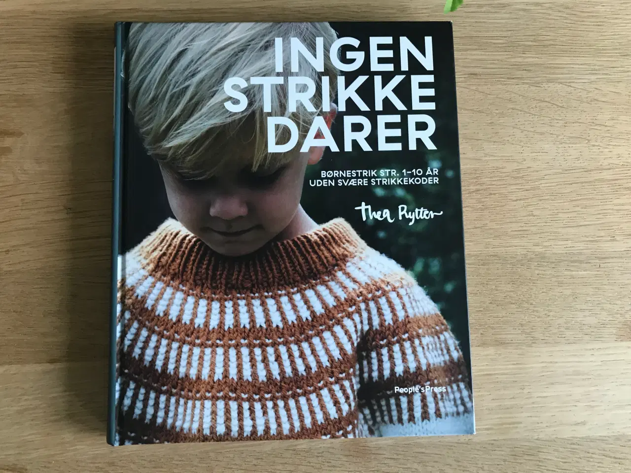 Billede 1 - INGEN  STRIKKEDARER  -  Børnestrik str. 1-10 år