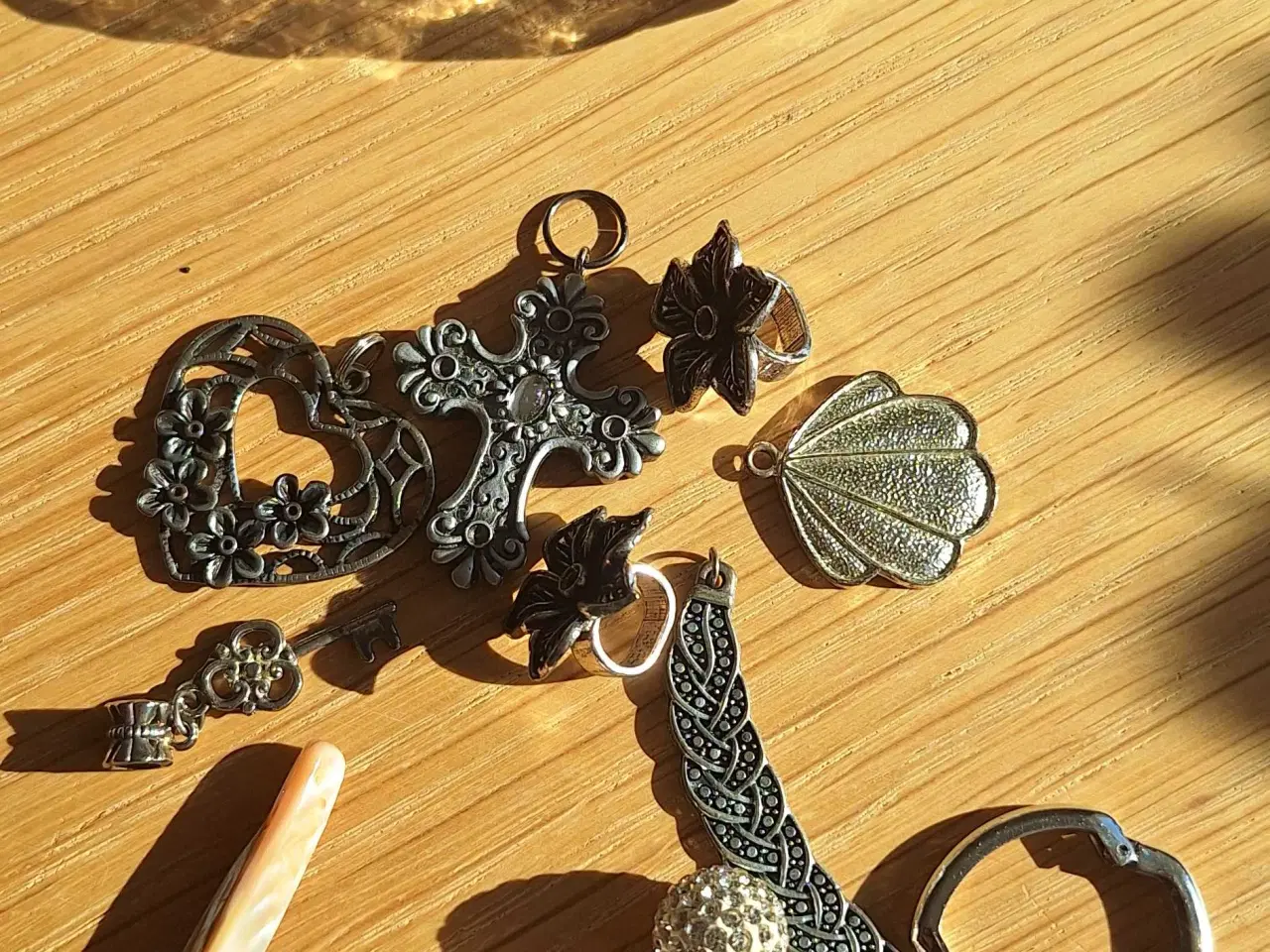 Billede 2 - Blandede smykkedele 