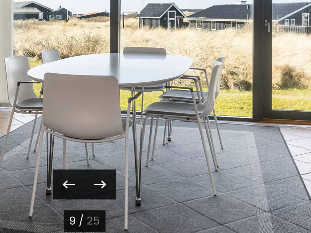 Billede 4 - Pato spisebordsstole i hvid med sorte armlæn