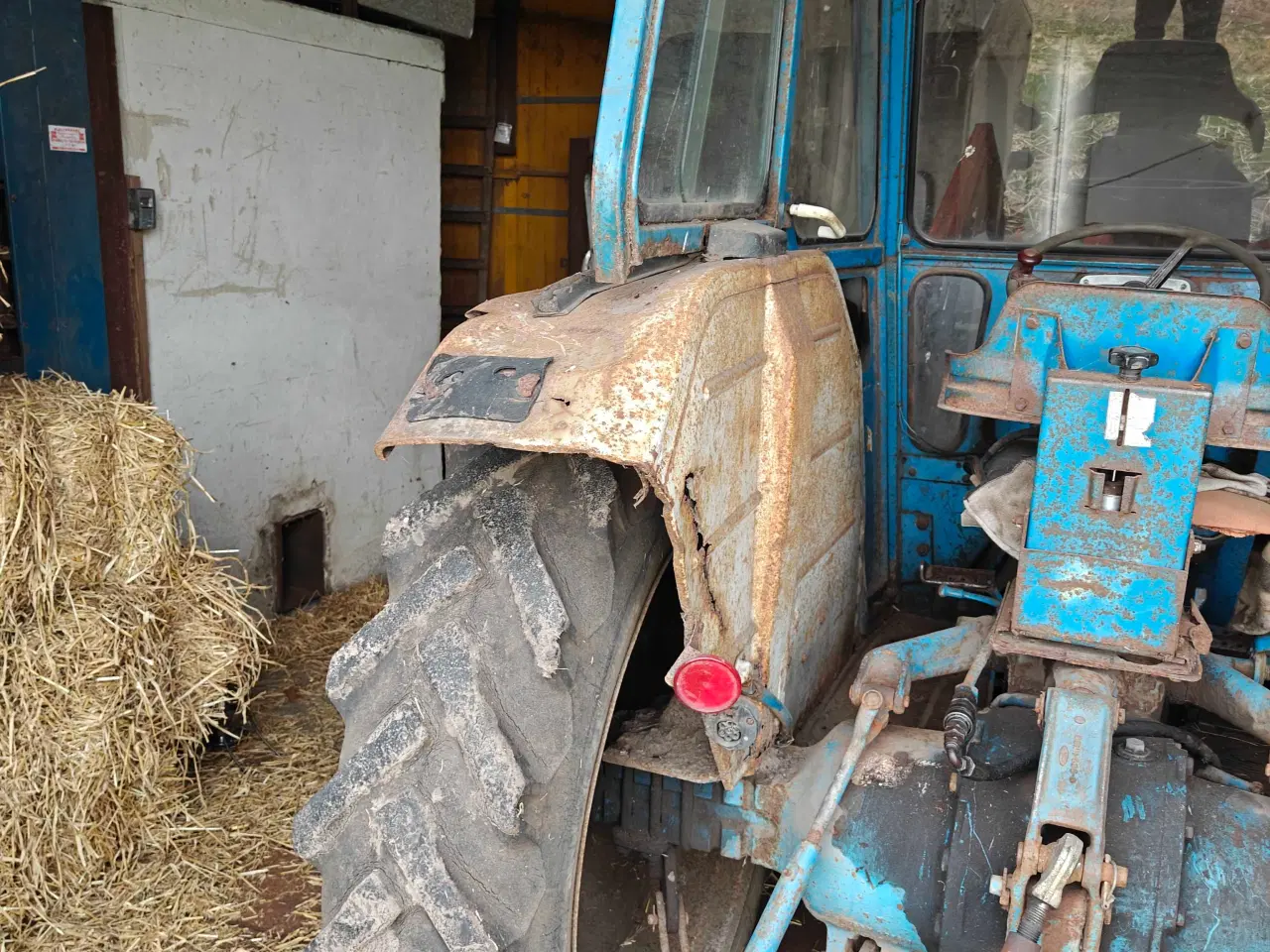 Billede 2 - Ford 4000 med Gyro frontlæsser