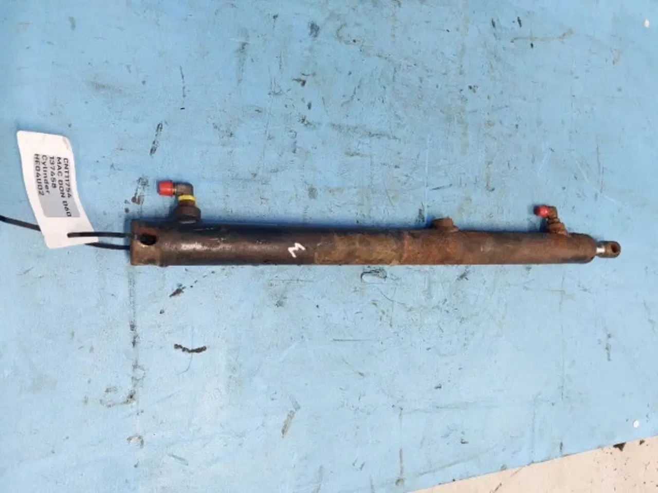 Billede 2 - MacDon D60 Midten Cylinder 137458