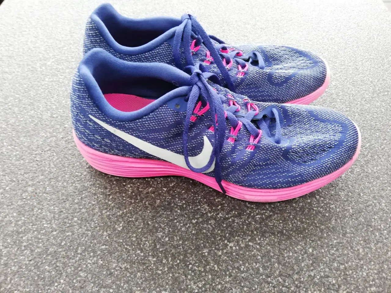 Billede 2 - Nike Lunarlon Lilla, pink sål, str. 36