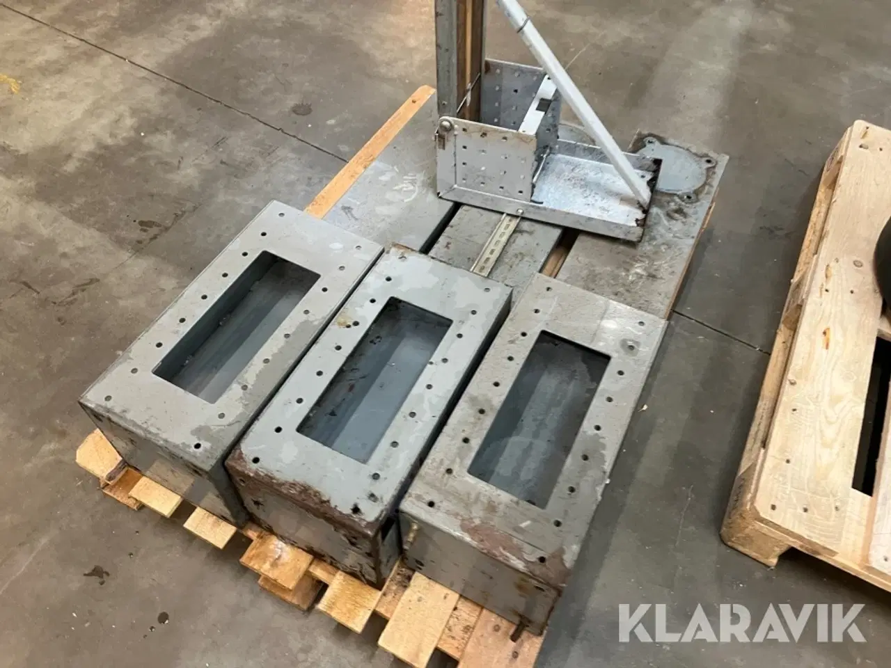 Billede 3 - Holder til firma bil 4 styk