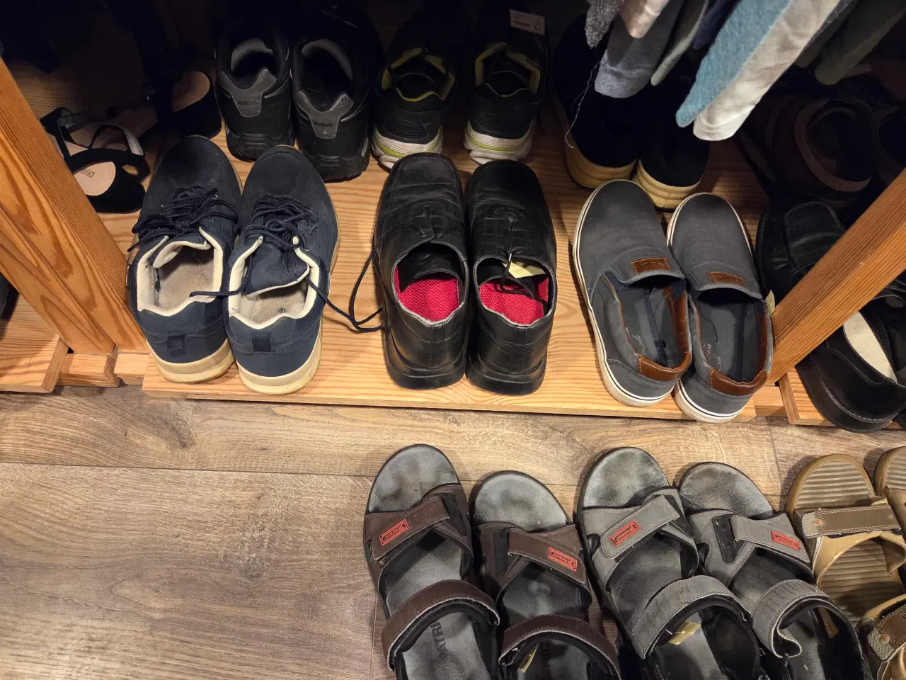 Billede 2 - Sko, støvler og sandaler